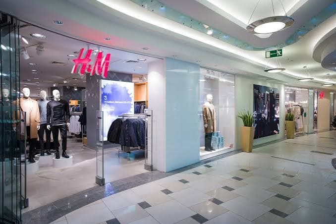 H&M, Gallery Centrs